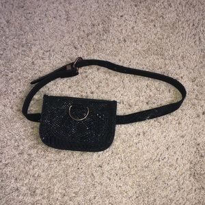 Black belt bag